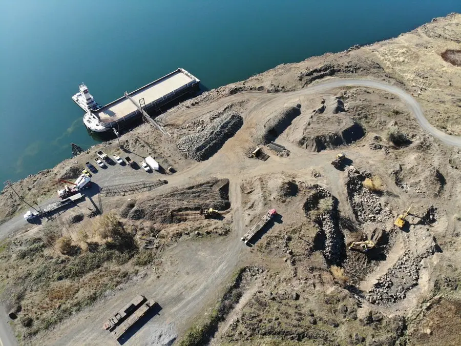 Tenasillahe Island Levee Repairs