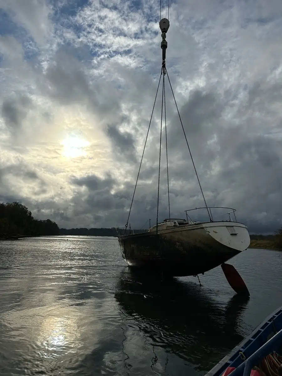 DMI Dive Salvage Support